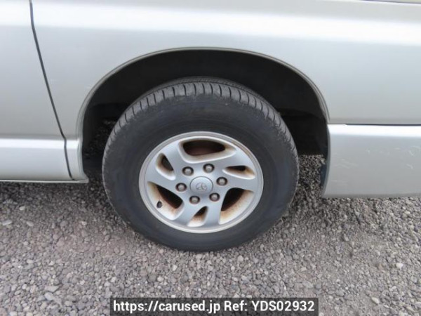Used 2001 AT toyota regius-wagon RCH41W Image[37]
