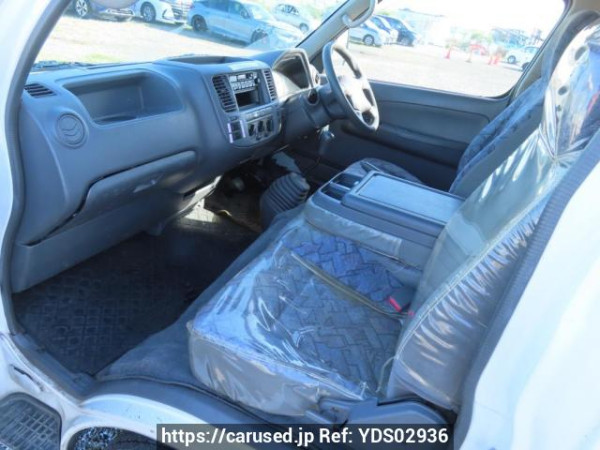 Used 2004 MT nissan caravan-bus DWGE25 Image[13]