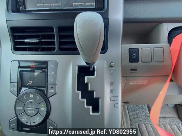 Used 2008 AT toyota noah ZRR70G Image[24]