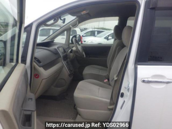 Used 2010 AT toyota noah ZRR75G Image[12]