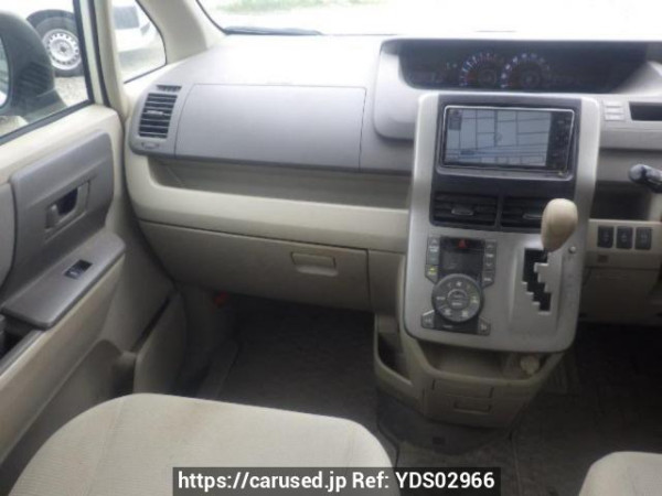 Used 2010 AT toyota noah ZRR75G Image[19]