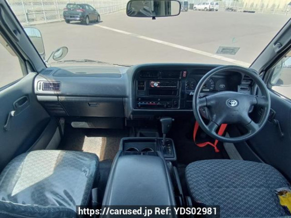 Used 2002 AT toyota hiace-wagon RZH111G Image[17]