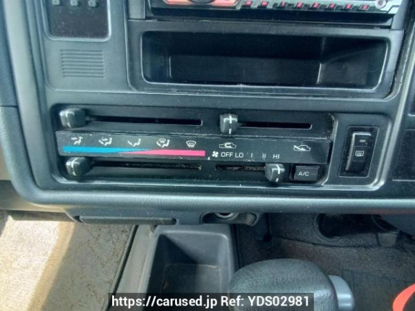 Used 2002 AT toyota hiace-wagon RZH111G Image[22]