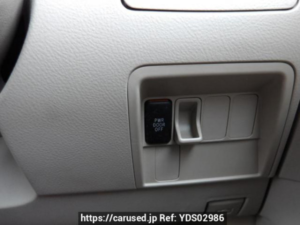 Used 2005 AT toyota raum NCZ20 Image[27]