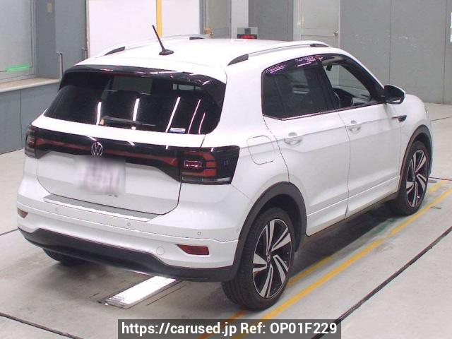 Buy Used 2021 Volkswagen T-Cross C1DKR (OP01F229) - Carused.jp
