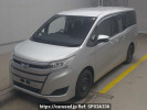 Toyota Noah ZWR80G
