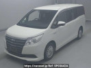 Toyota Noah ZWR80G