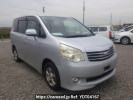 Toyota Noah ZRR75G