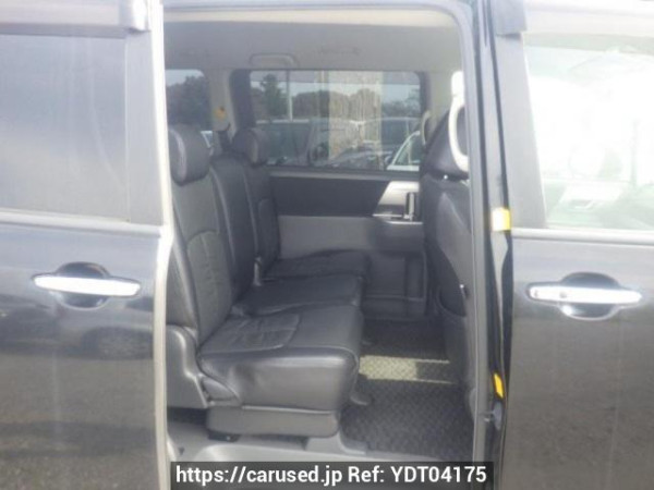 Used 2009 AT toyota voxy ZRR70W Image[13]
