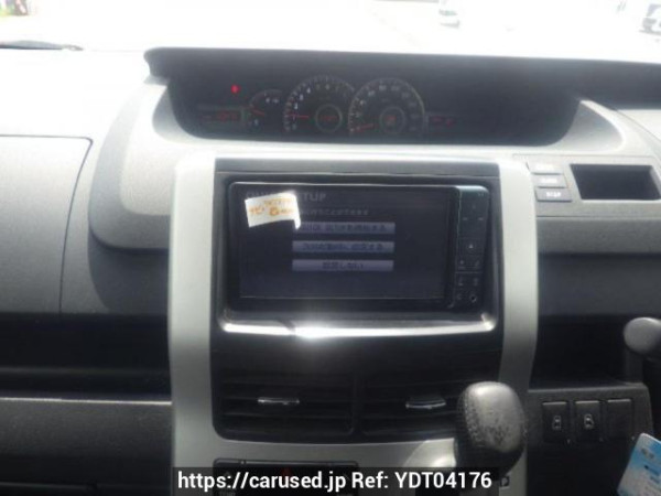 Used 2010 AT toyota voxy ZRR70W Image[19]