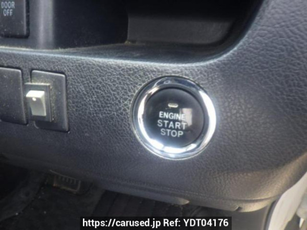Used 2010 AT toyota voxy ZRR70W Image[24]