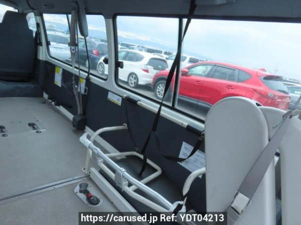 Used 2003 AT toyota regiusace-commuter TRH124B Image[21]