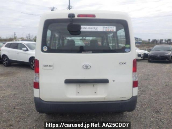 Used 2017 AT toyota townace-van S402M Image[5]