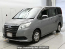 Toyota Noah ZWR80G