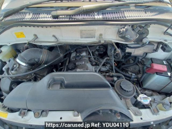Used 2001 AT toyota regius-wagon RCH41W Image[10]