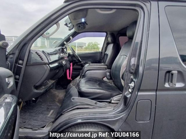 Used 2006 AT toyota regiusace-van KDH205V Image[13]