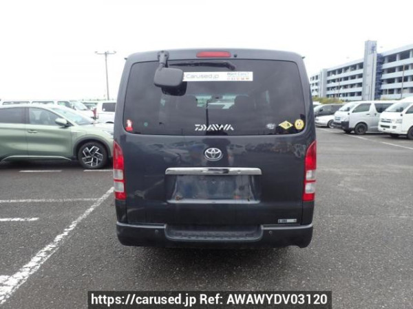 Used 2005 AT toyota regiusace-van KDH205V Image[5]