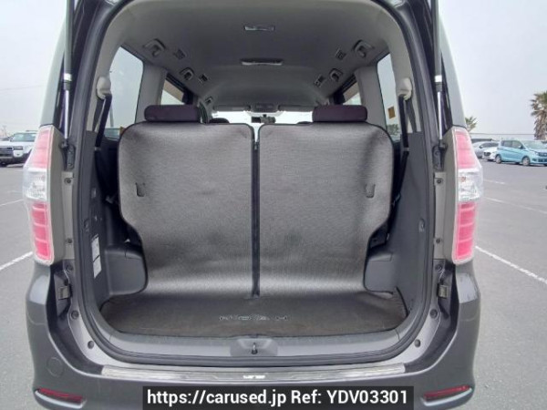 Used 2009 AT toyota noah ZRR75W Image[8]