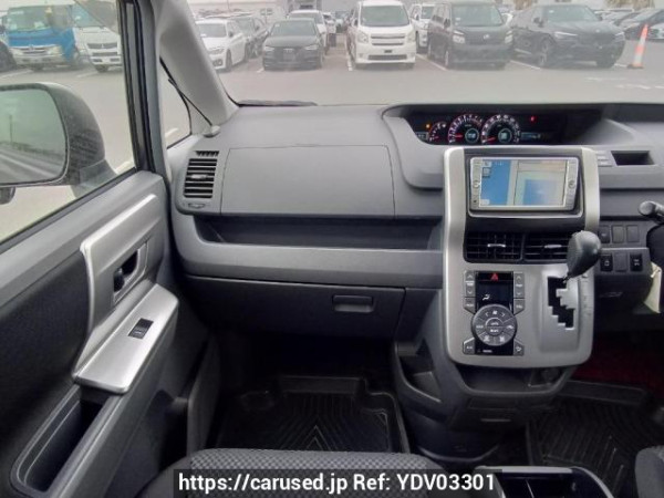 Used 2009 AT toyota noah ZRR75W Image[21]