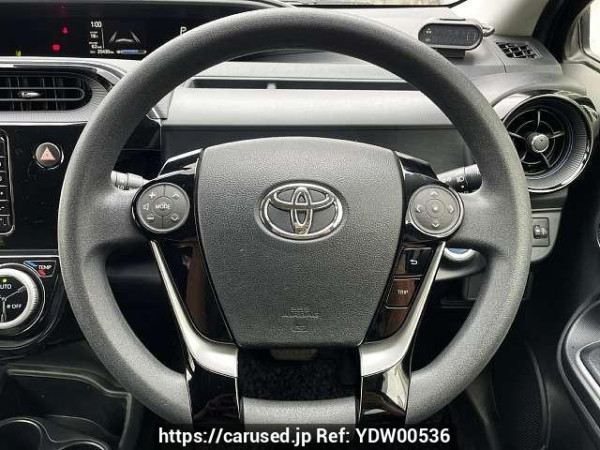 Used 2017 CVT toyota aqua DAA-NHP10 Image[5]