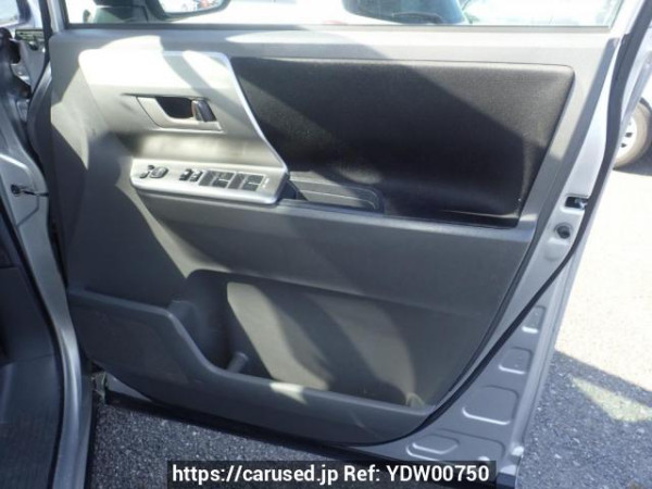 Used 2007 AT toyota noah ZRR75W Image[14]