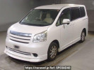 Toyota Noah ZRR70G