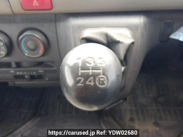 Used 2006 MT toyota hiace-van KDH200V Image[26]