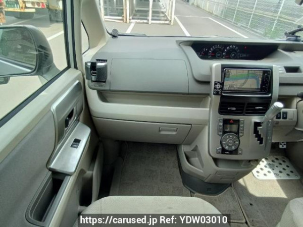 Used 2009 AT toyota noah ZRR70W Image[19]