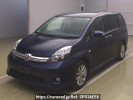 Toyota Isis ZGM11W