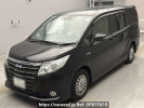 Toyota Noah ZWR80G