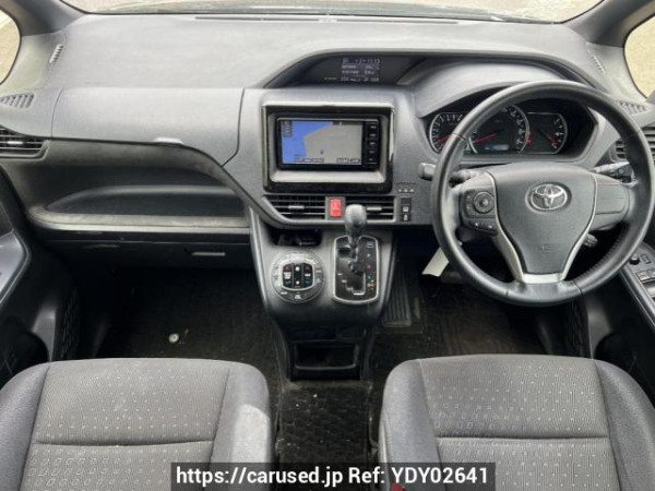 Used 2014 AT toyota noah ZRR85G Image[18]