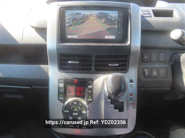 Used 2012 CVT toyota voxy ZRR70 Image[13]