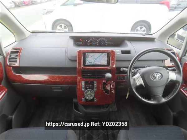 Used 2010 CVT toyota voxy ZRR70 Image[11]