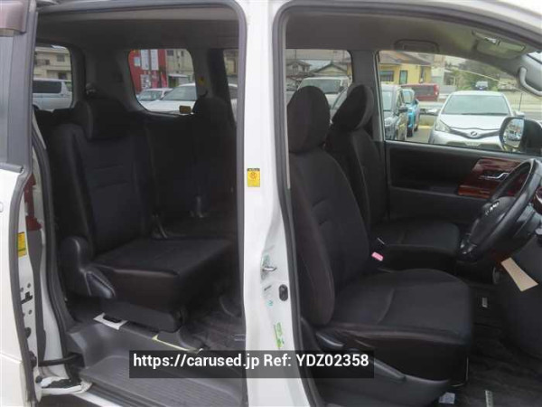Used 2010 CVT toyota voxy ZRR70 Image[17]