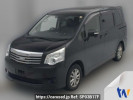 Toyota Noah ZRR70G