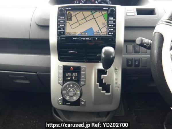 Used 2009 AT toyota voxy ZRR70W Image[23]