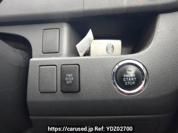 Used 2009 AT toyota voxy ZRR70W Image[27]