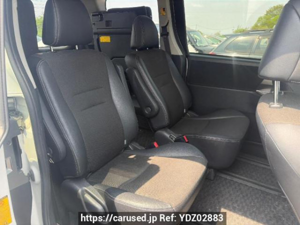 Used 2013 AT toyota voxy ZRR70W Image[10]