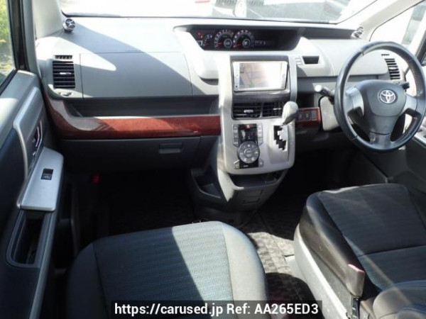 Used 2009 AT toyota voxy ZRR70W Image[15]