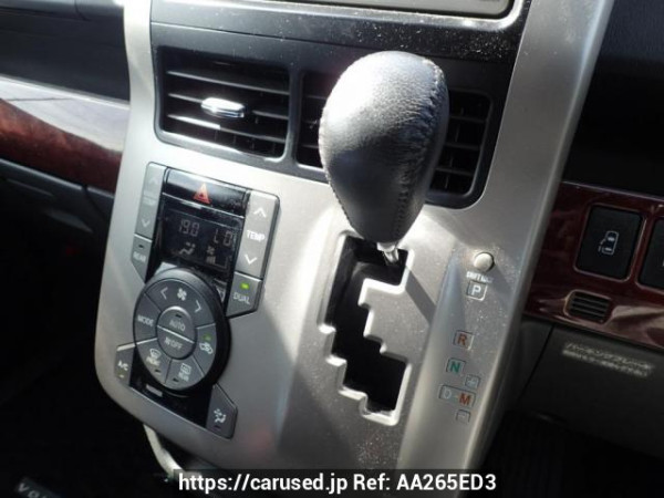 Used 2009 AT toyota voxy ZRR70W Image[22]