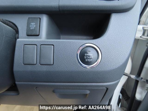 Used 2009 AT toyota voxy ZRR70W Image[25]