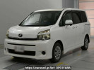 Toyota Voxy ZRR70G