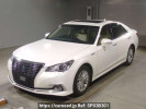 Toyota Crown Hybrid AWS210