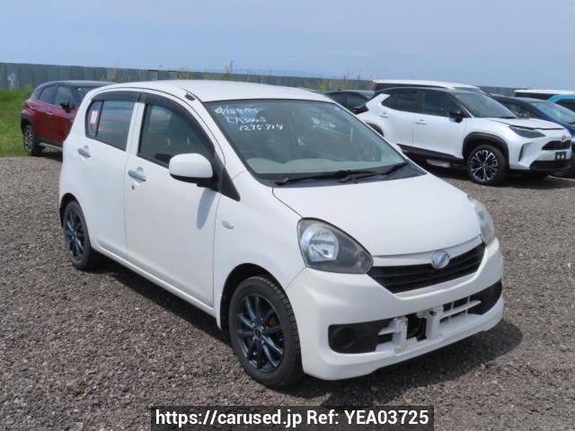 Buy Used 2014 Daihatsu Mira e:S LA300S (YEA03725) - Carused.jp
