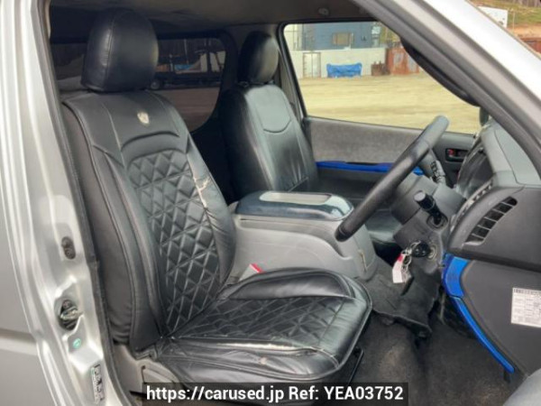 Used 2006 AT toyota regiusace-van KDH205V Image[13]