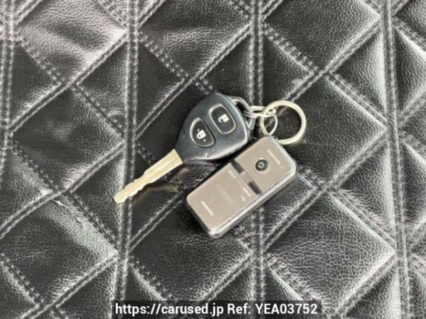 Used 2006 AT toyota regiusace-van KDH205V Image[26]