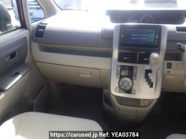 Used 2007 AT toyota noah ZRR70G Image[17]