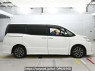 Used 2016 AT toyota voxy ZRR80W Image[0]