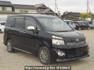 Toyota Voxy ZRR75W
