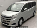 Toyota Noah ZWR80G